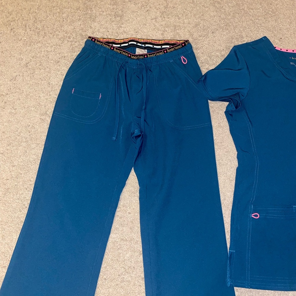 Blue scrubs - Picture 3 of 4